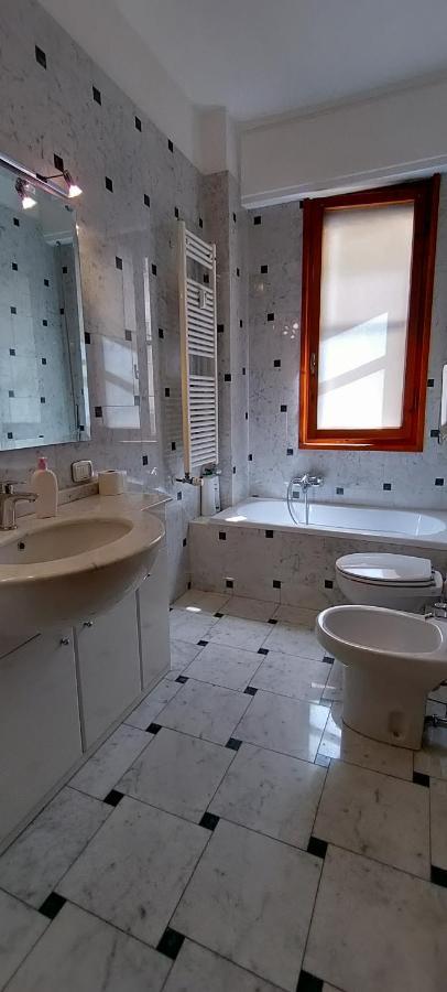 Pisa Central Station Room Rent Exteriör bild